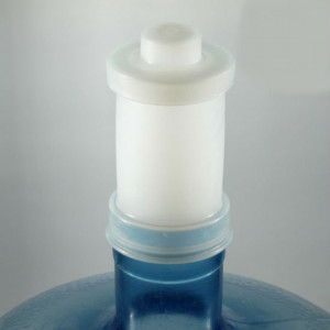 Гидрозатвор на бутыль от воды.